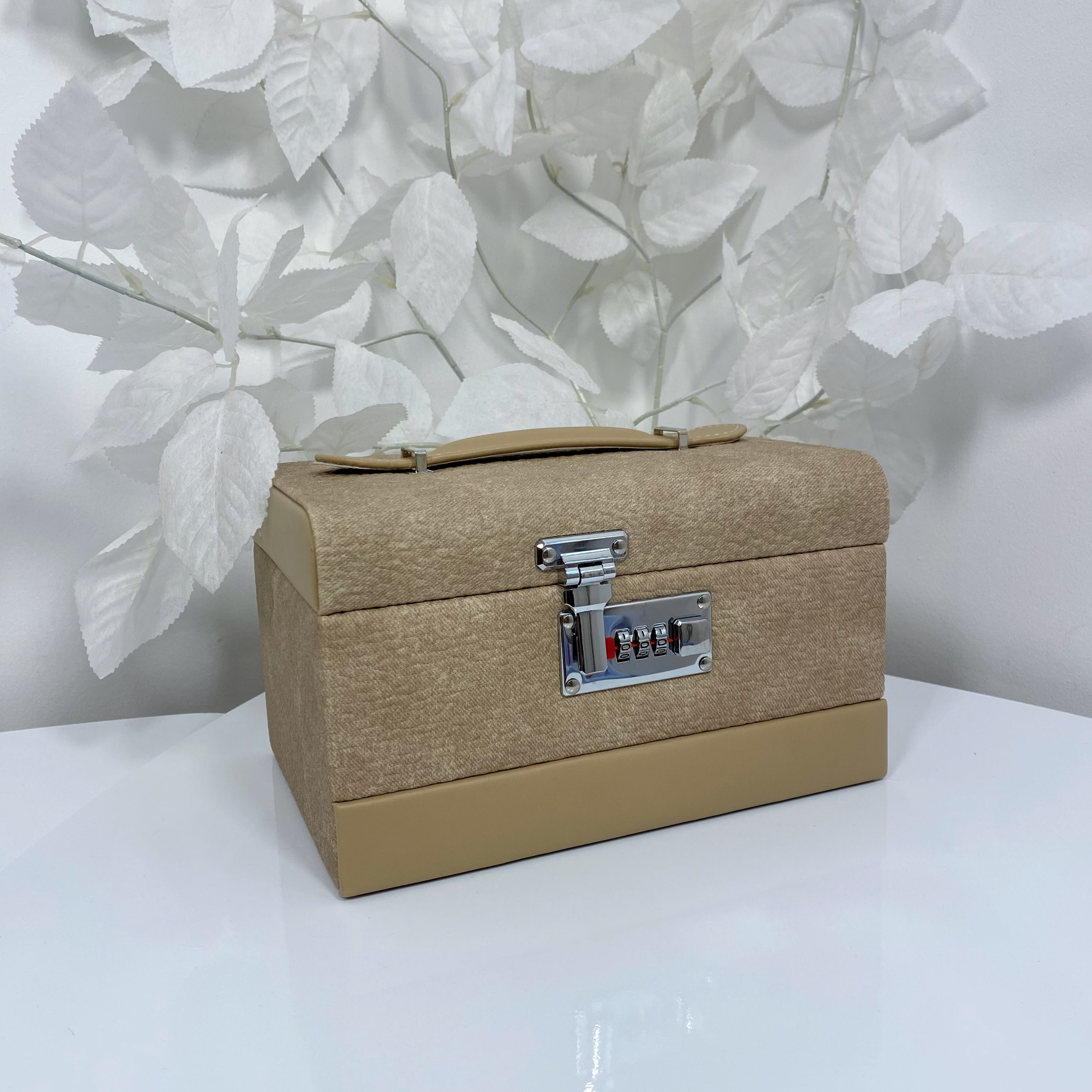 MALETTE A BIJOUX AVEC CODE
